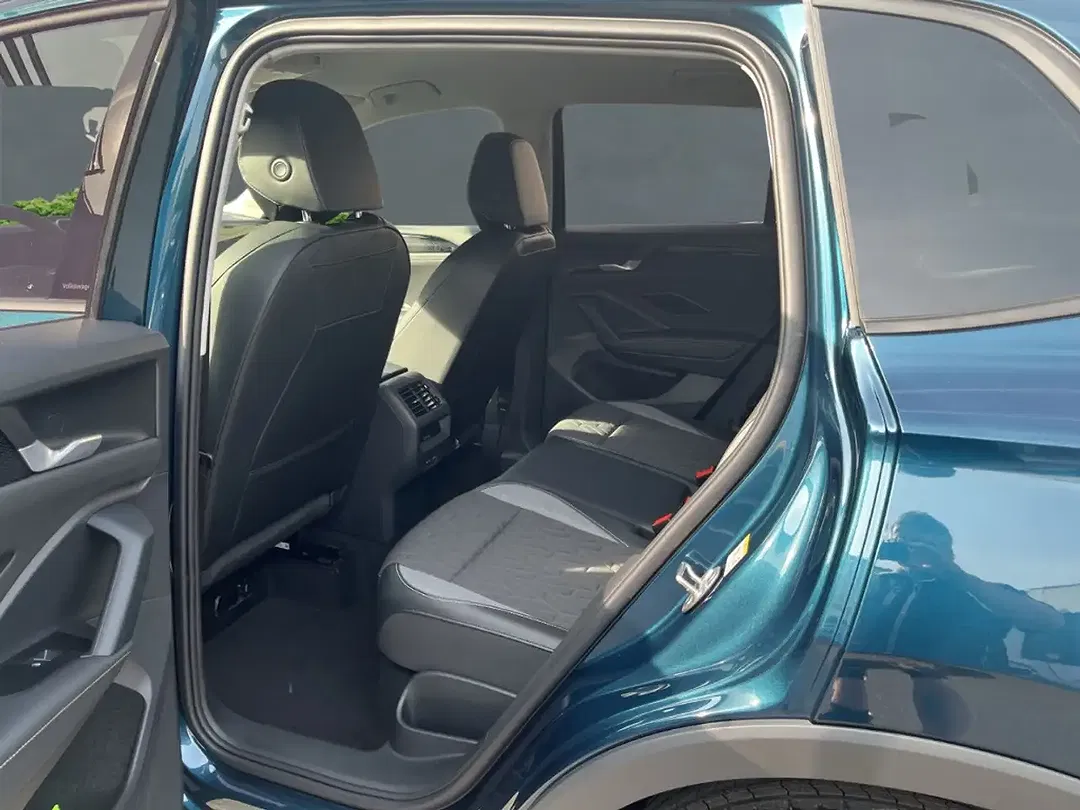 Volkswagen Tiguan - Thumbnail 7