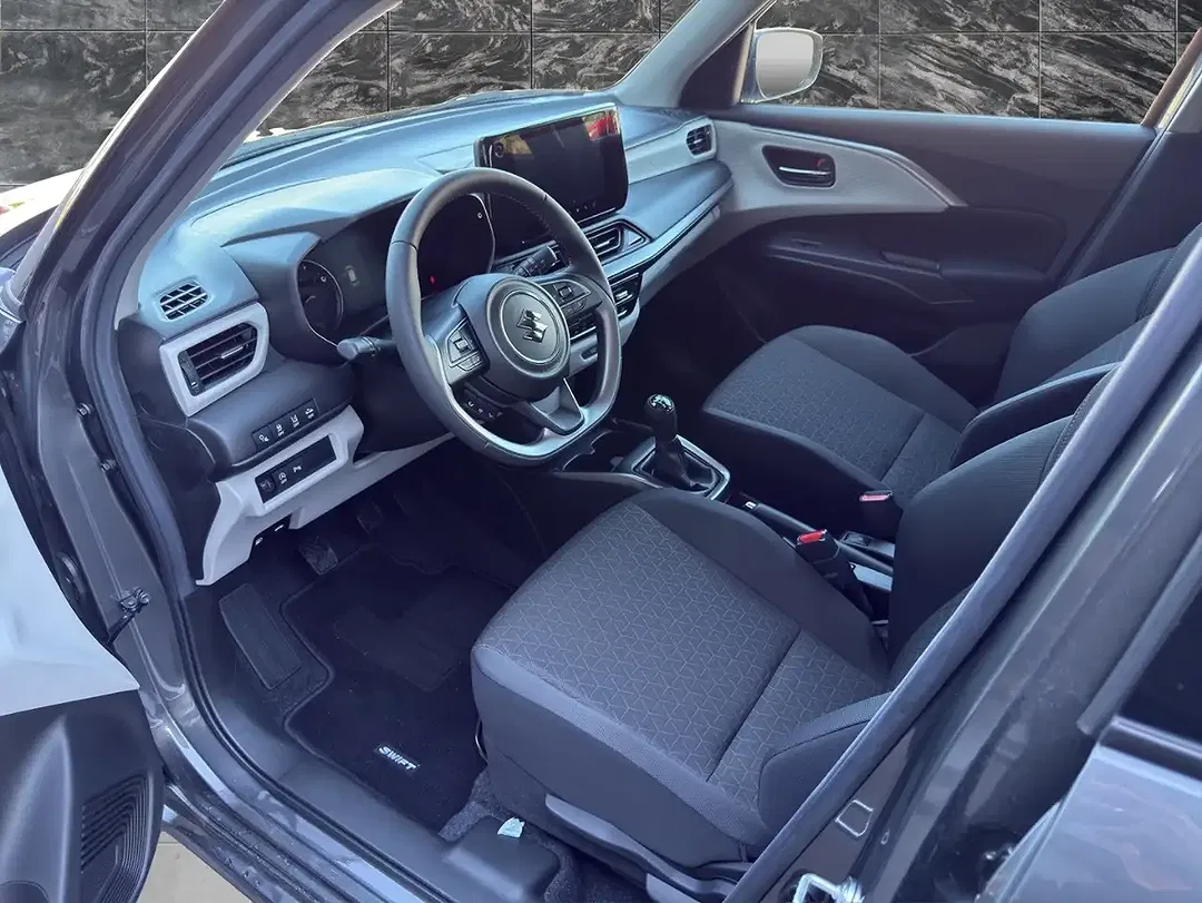 Suzuki Swift - Thumbnail 5