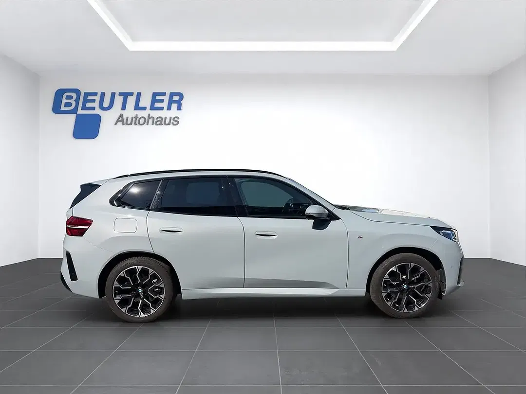 BMW X3 - Thumbnail 6
