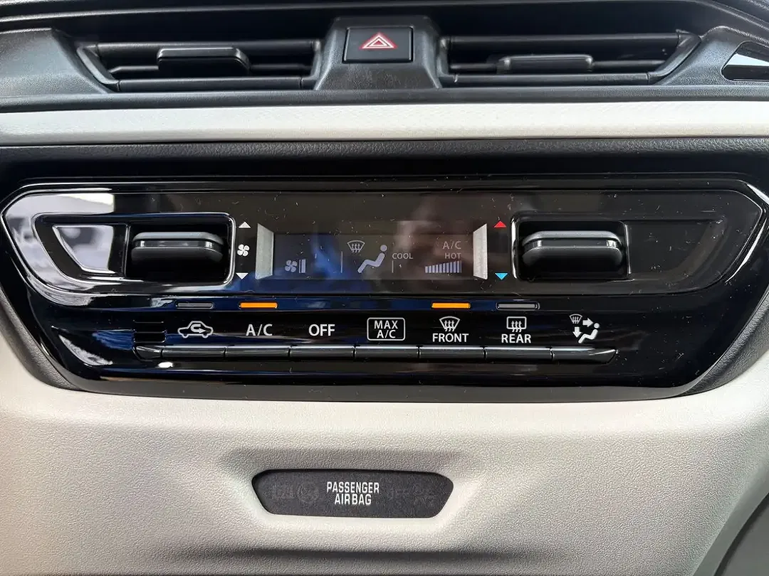 Suzuki Swift - Thumbnail 11