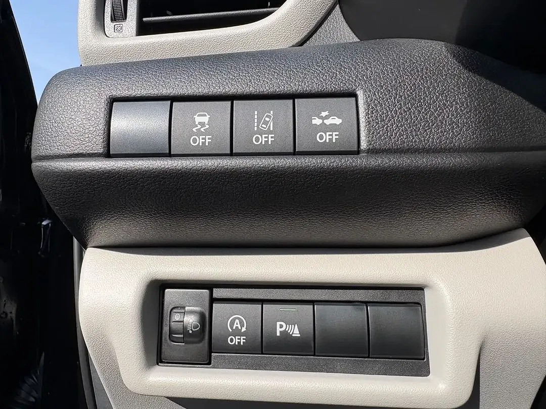 Suzuki Swift - Thumbnail 16