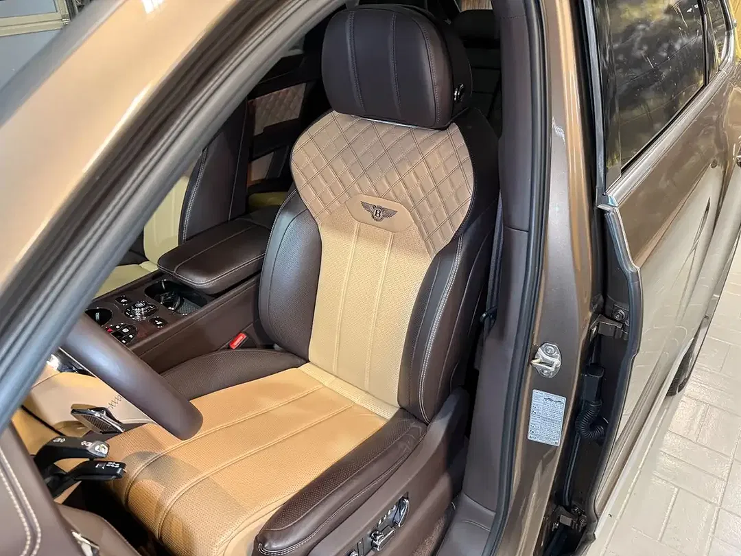 Bentley Bentayga - Thumbnail 17
