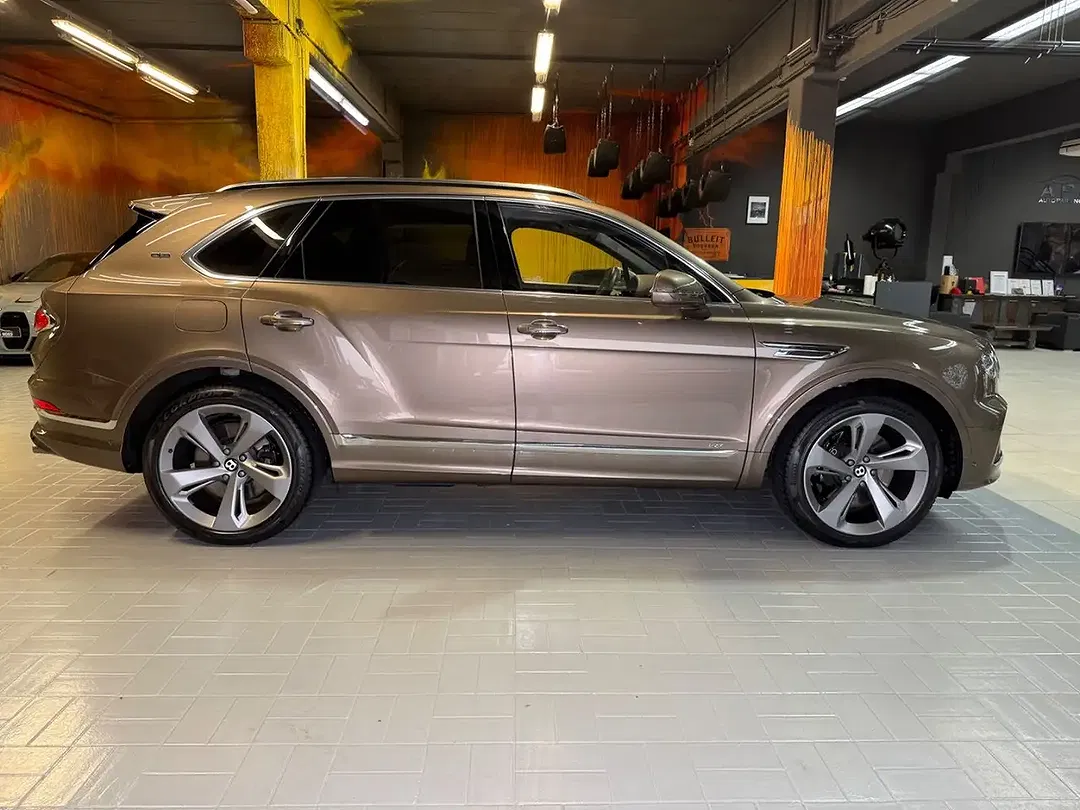 Bentley Bentayga - Thumbnail 8