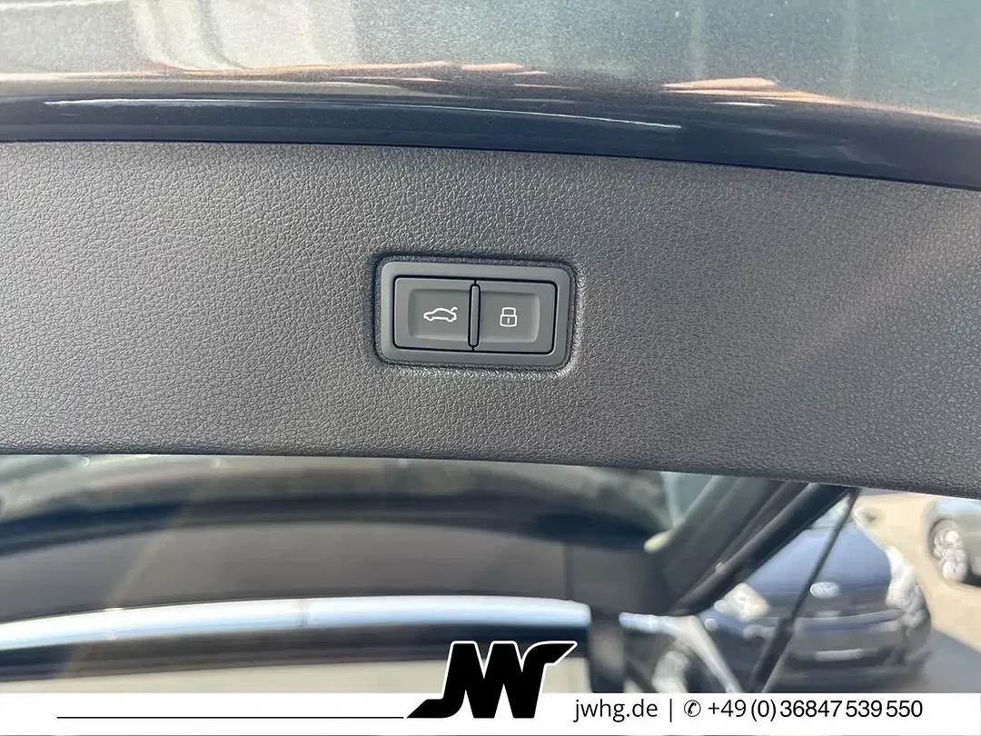 Audi Q7 - Thumbnail 10