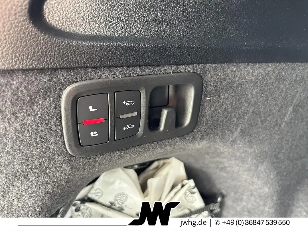 Audi Q7 - Thumbnail 13