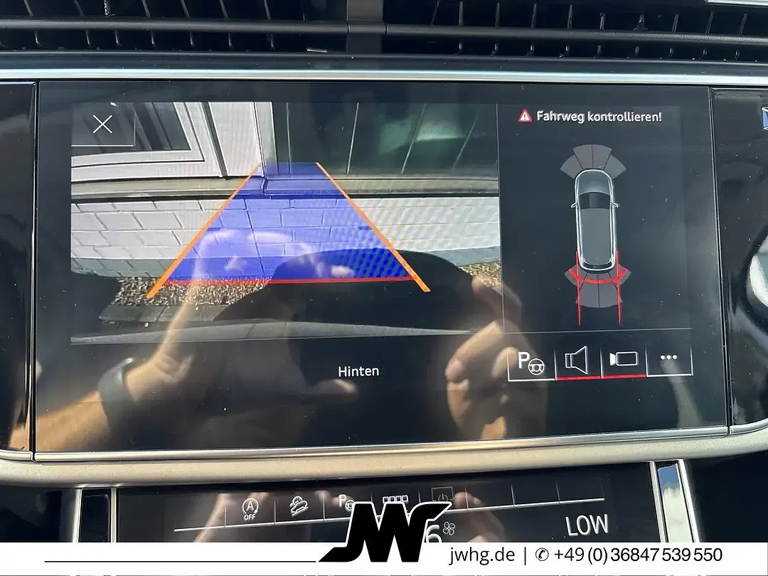 Audi Q7 - Thumbnail 5