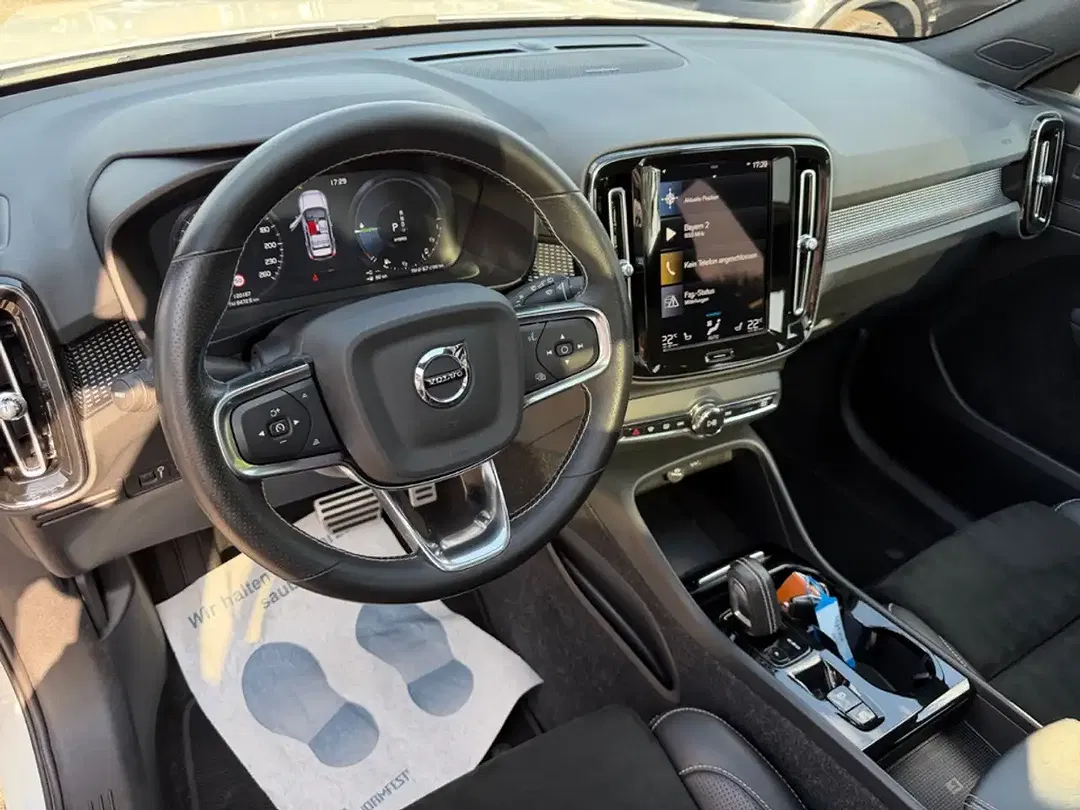 Volvo XC40 - Thumbnail 10