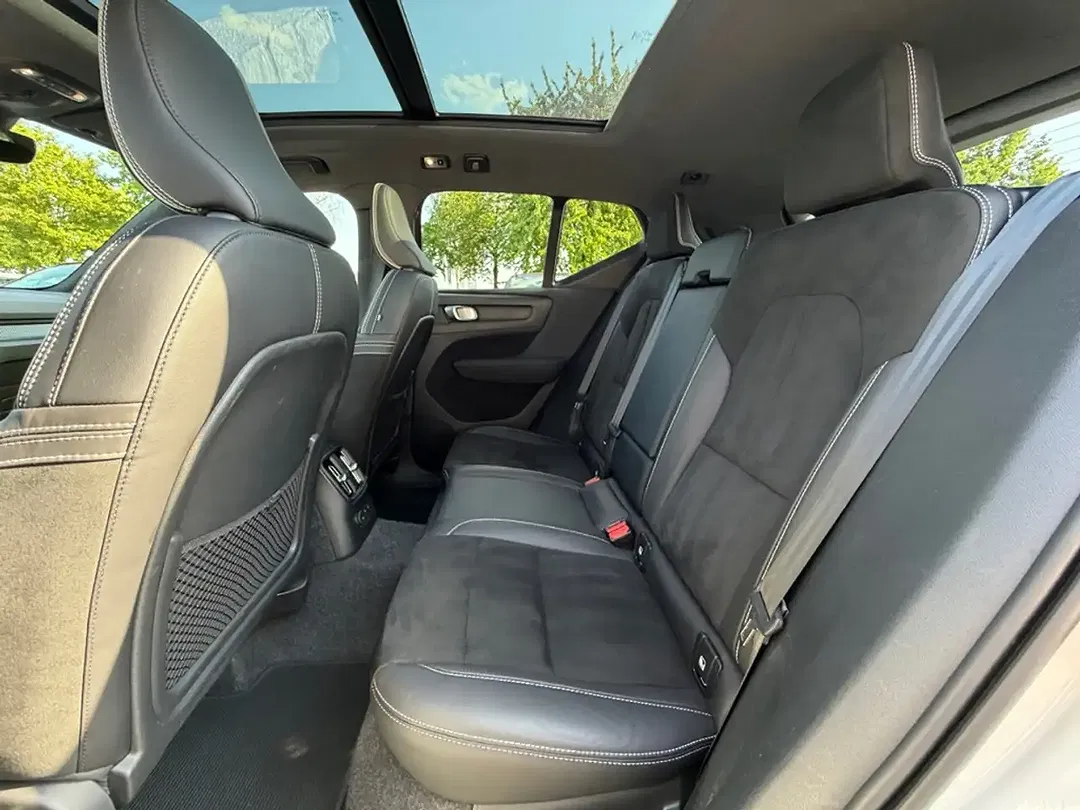 Volvo XC40 - Thumbnail 12