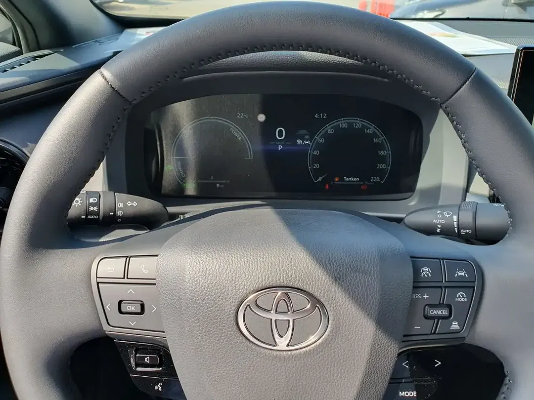 Toyota C-HR - Thumbnail 9