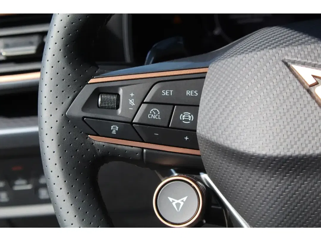CUPRA Leon - Thumbnail 6