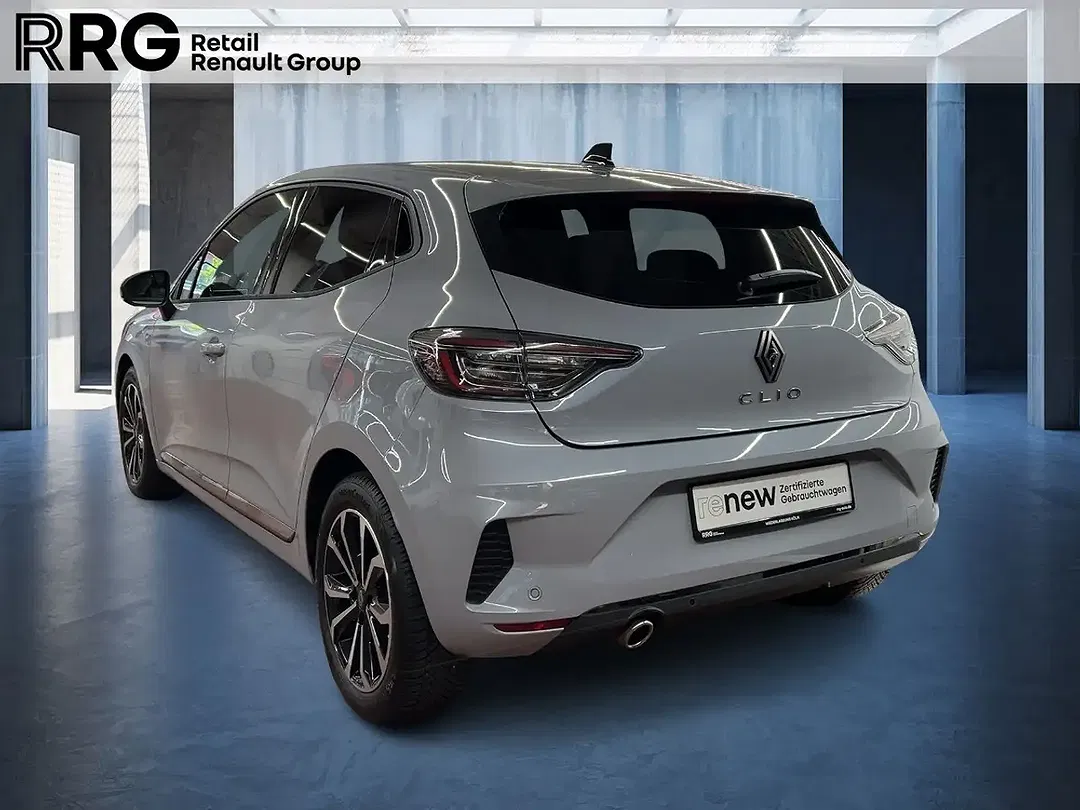 Renault Clio - Thumbnail 3