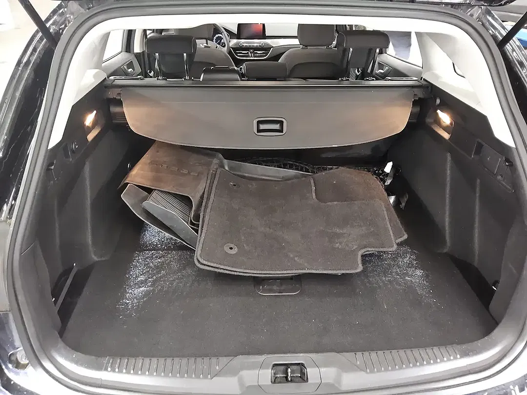 Ford Focus - Thumbnail 11