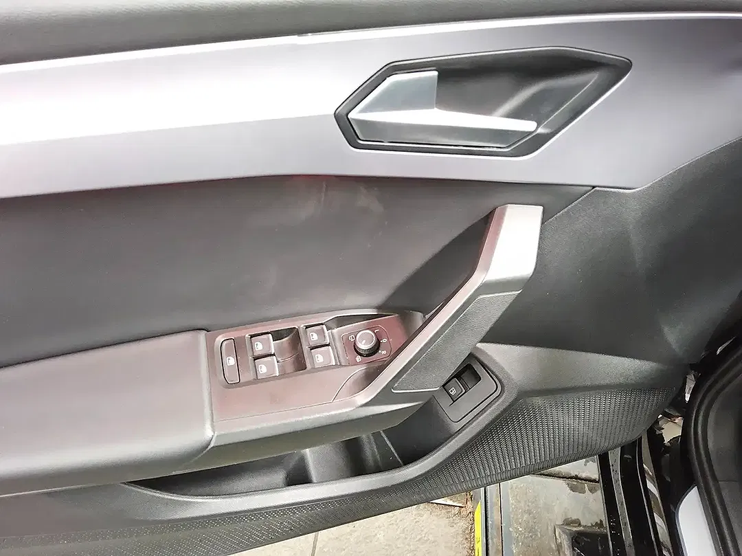 SEAT Leon - Thumbnail 11