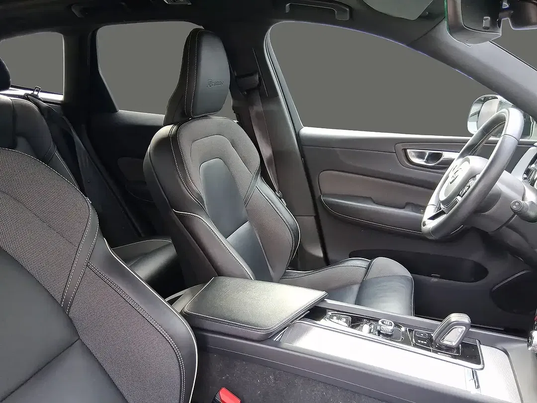 Volvo XC60 - Thumbnail 8
