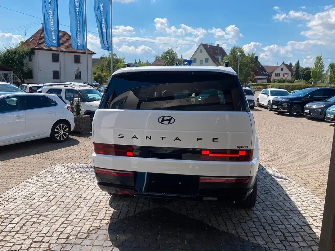 Hyundai SANTA FE - Thumbnail 4