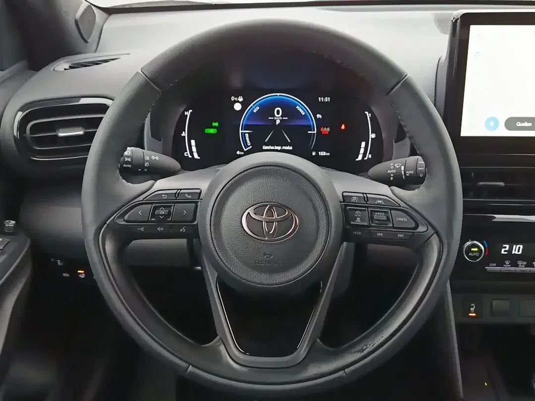 Toyota Yaris Cross - Thumbnail 11