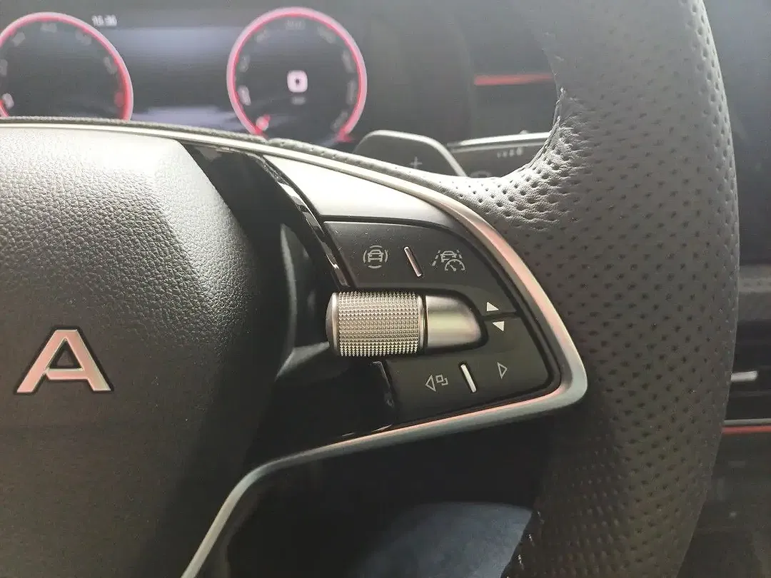Skoda Kamiq - Thumbnail 9