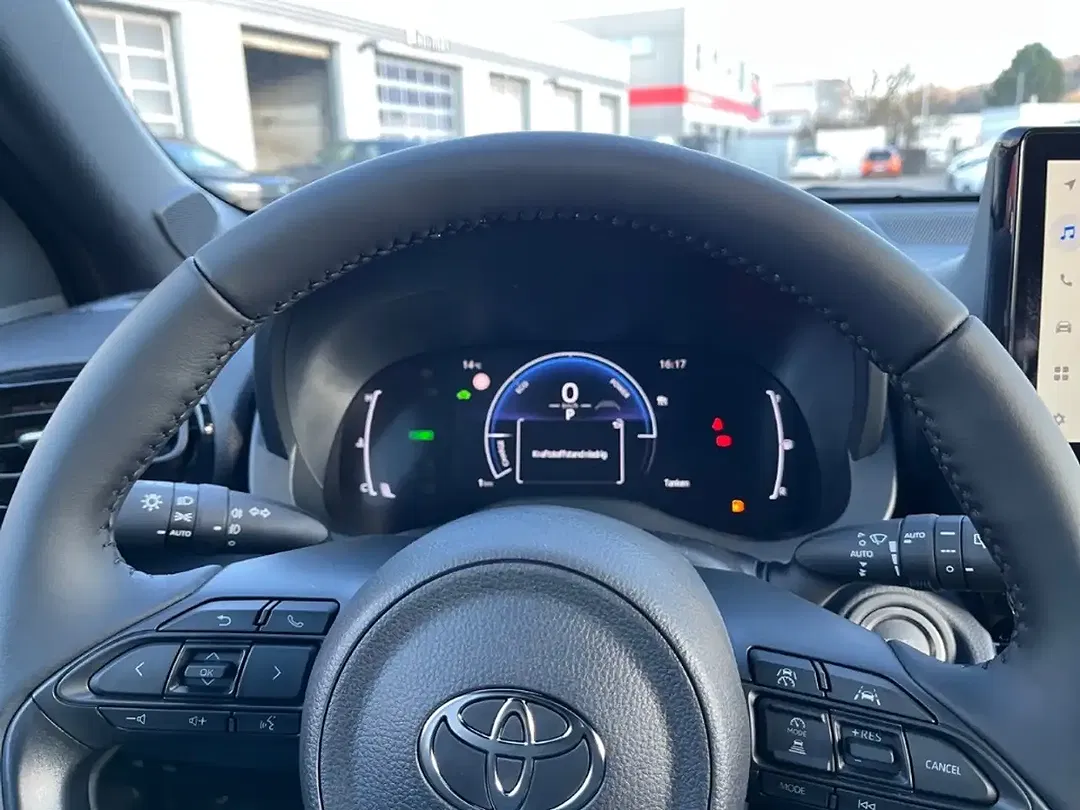Toyota Yaris Cross - Thumbnail 14