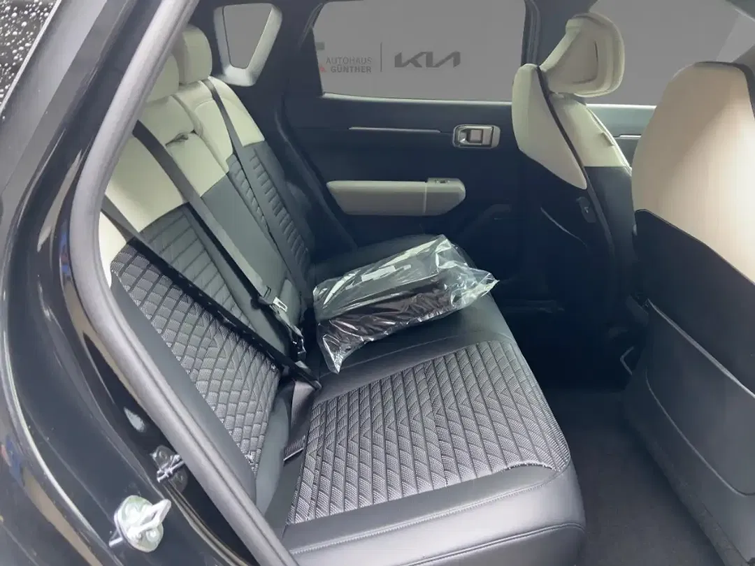 Kia EV4 - Thumbnail 10