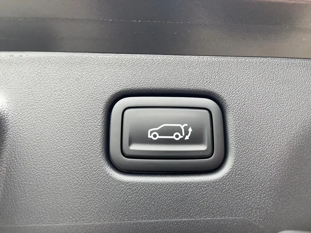 Kia EV4 - Thumbnail 12