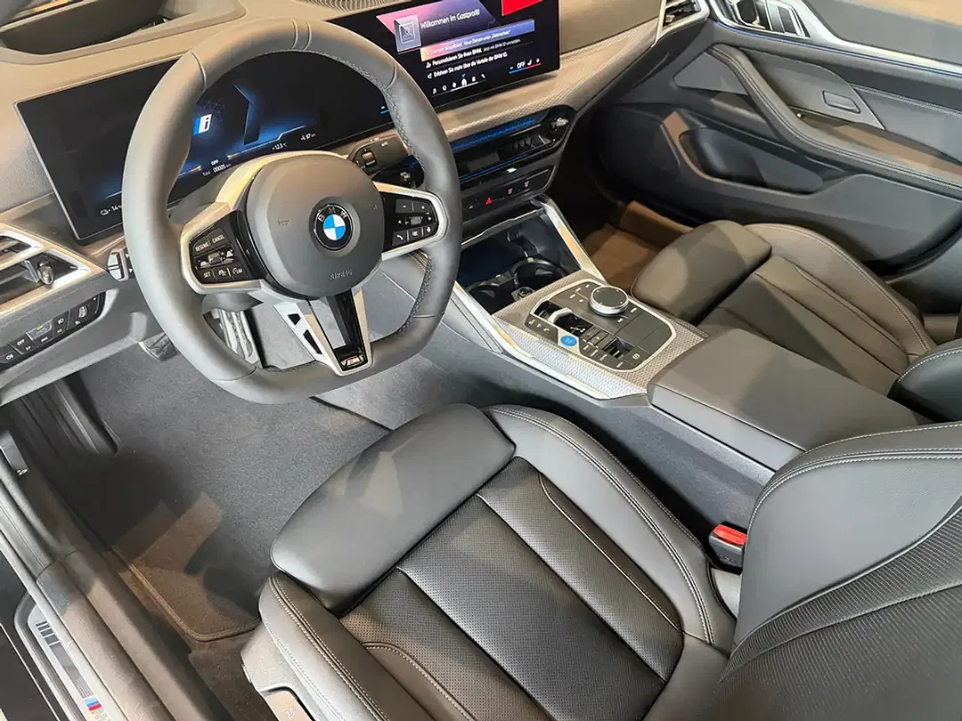 BMW i4 - Thumbnail 8
