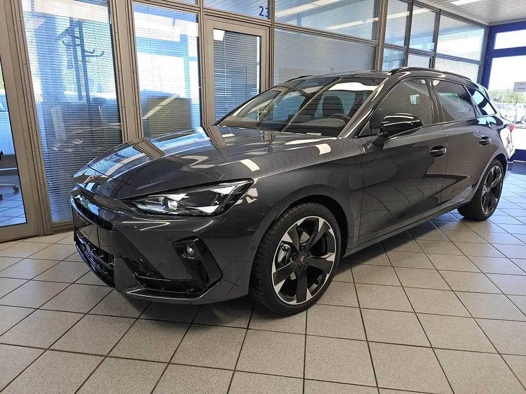 CUPRA Leon - Thumbnail 1