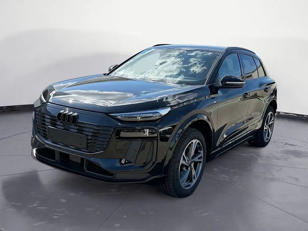 Audi Q6 e-tron quattro - foto 1