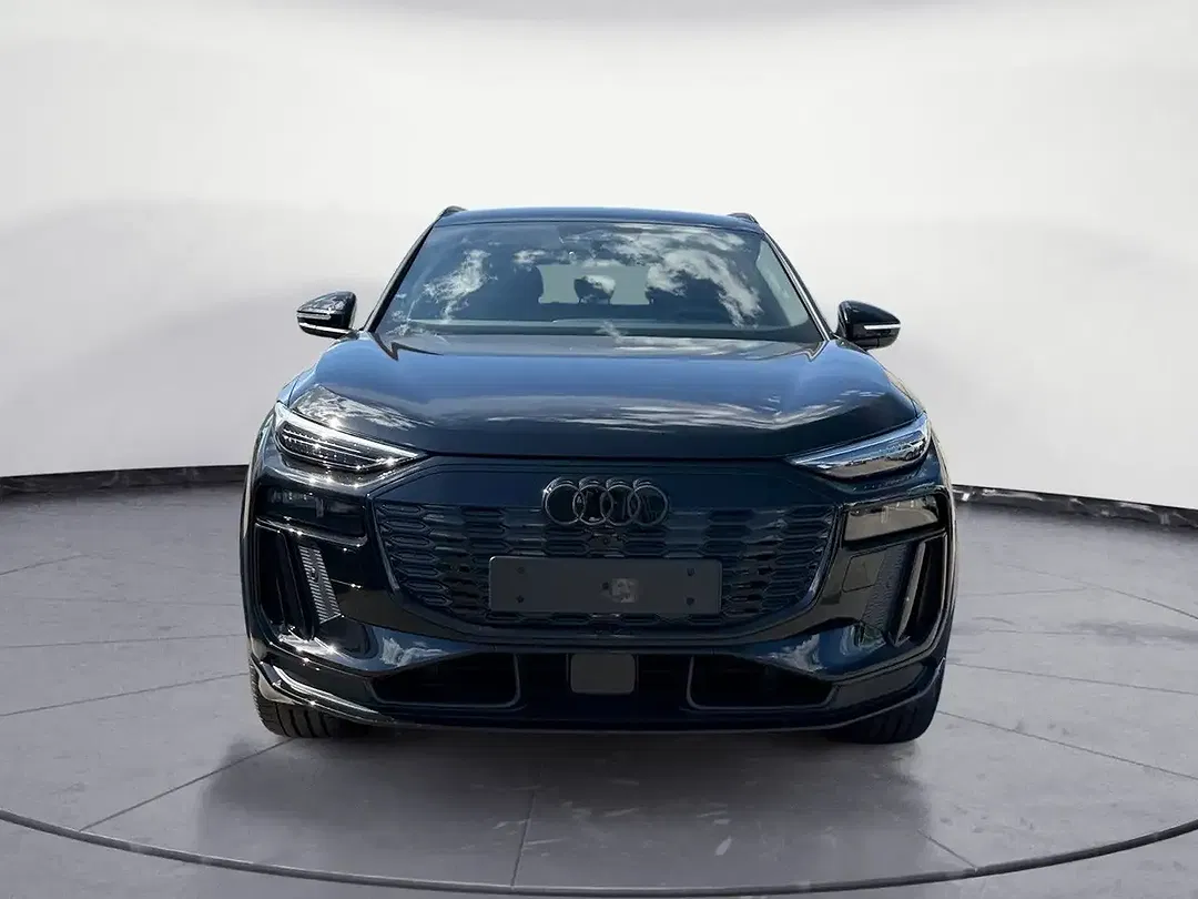 Audi Q6 e-tron quattro - foto 2
