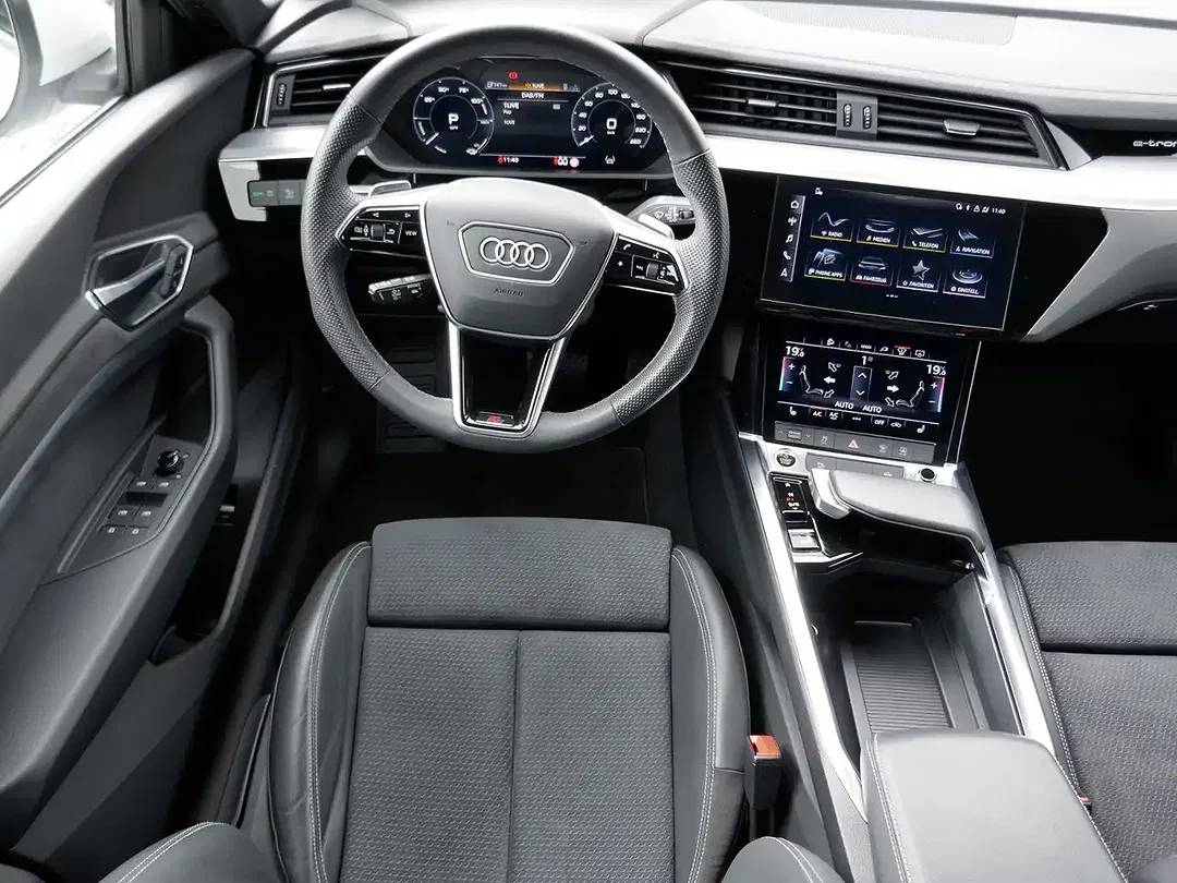 Audi e-tron - Thumbnail 9