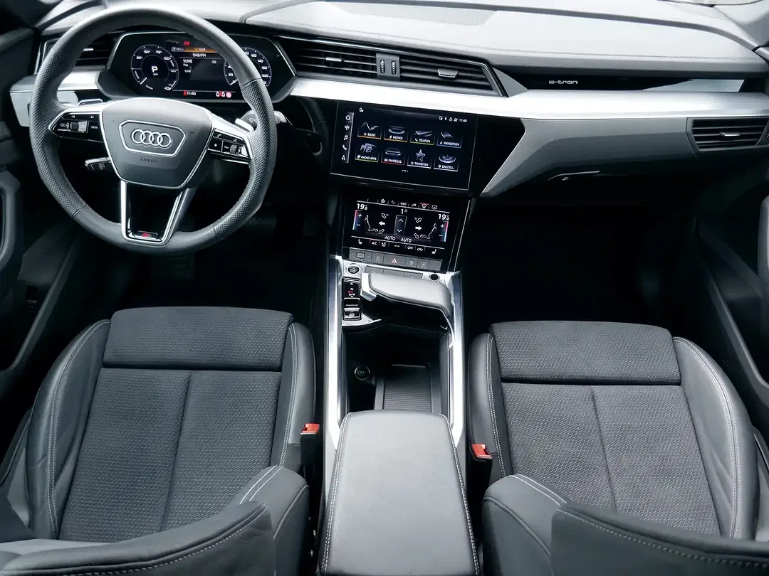 Audi e-tron - Thumbnail 10