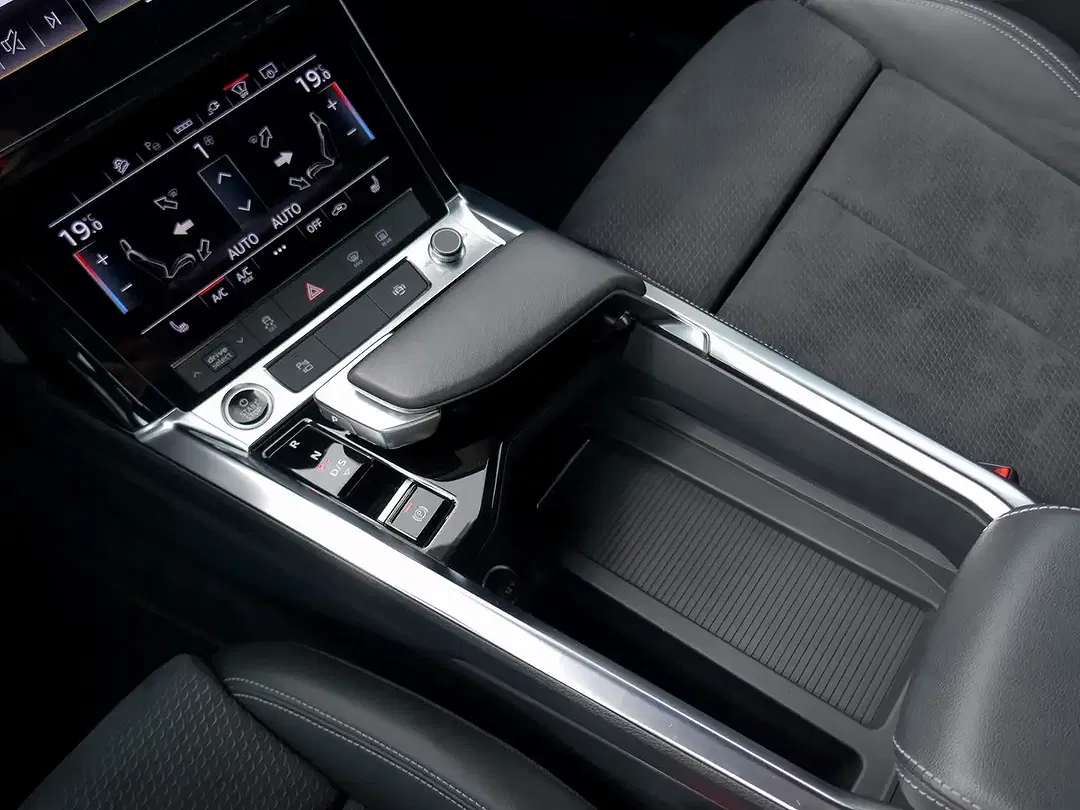 Audi e-tron - Thumbnail 12