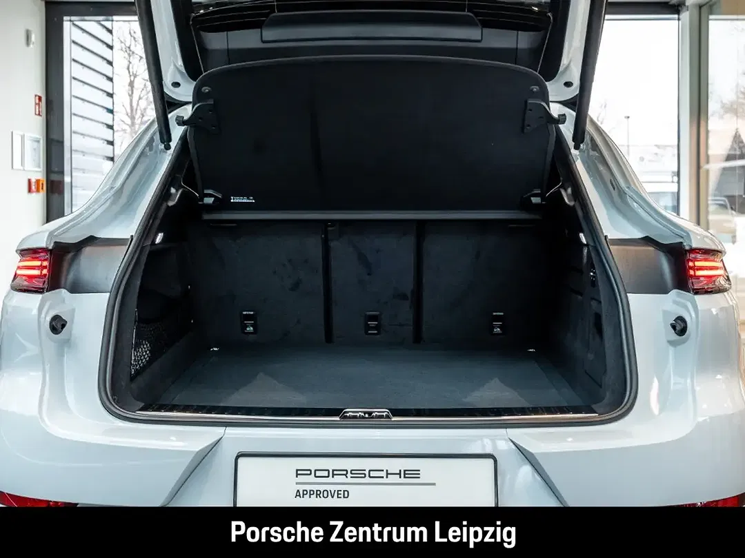 Porsche Cayenne - Thumbnail 12