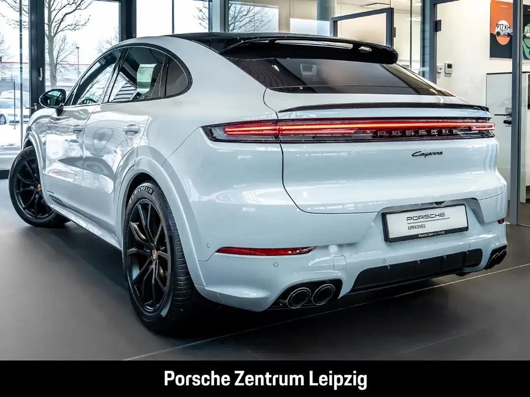 Porsche Cayenne - Thumbnail 3