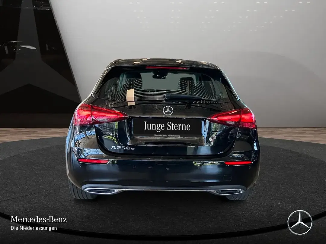 Mercedes-Benz A 250 - Thumbnail 8