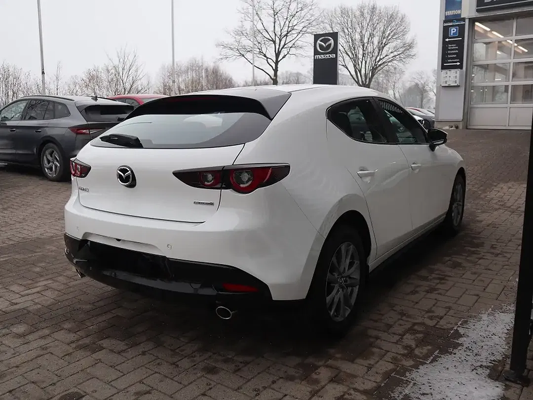 Mazda 3 - Thumbnail 5