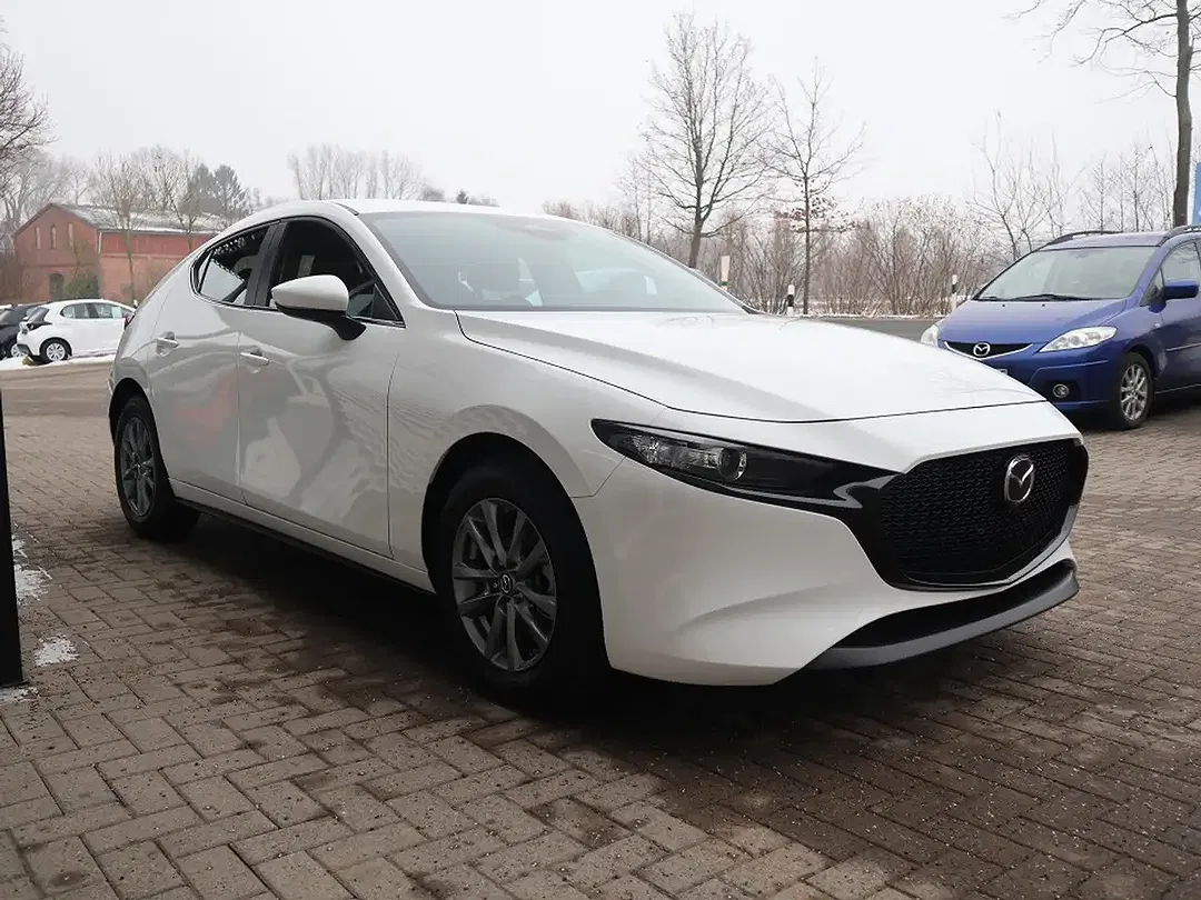 Mazda 3 - Thumbnail 6