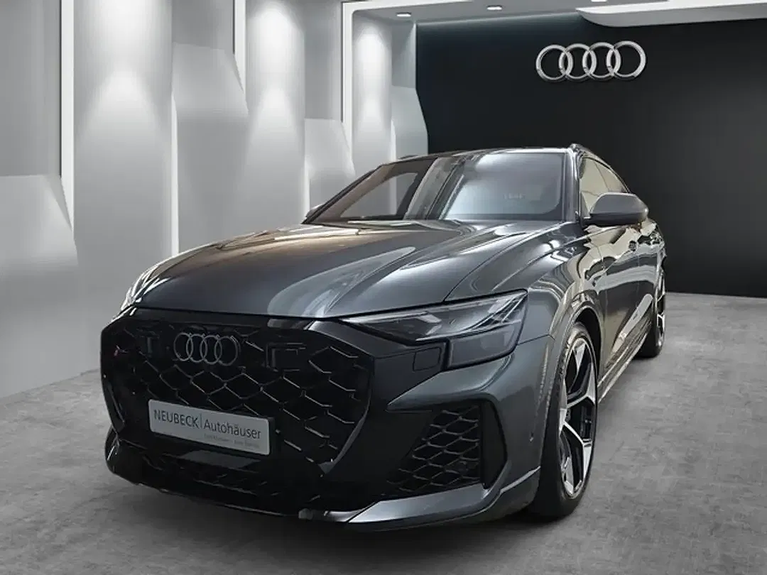 Audi RS Q8 - Thumbnail 1
