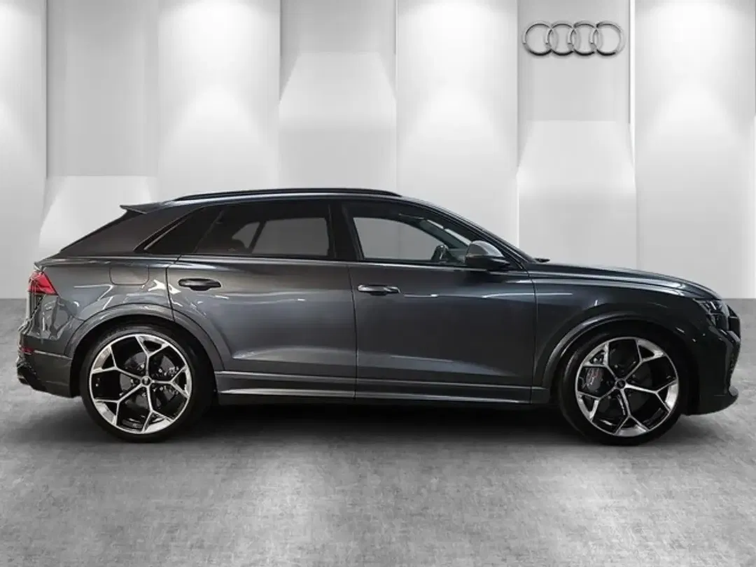 Audi RS Q8 - Thumbnail 13