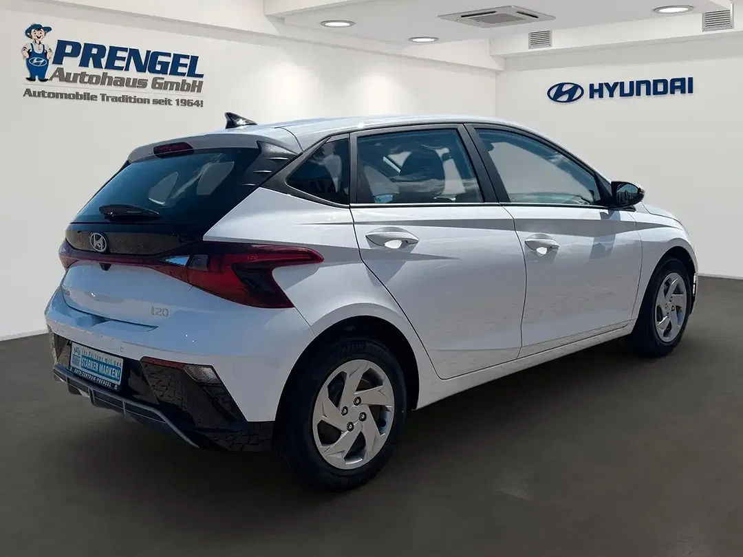 Hyundai i20 - Thumbnail 3