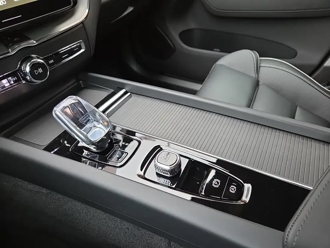 Volvo XC60 - Thumbnail 14