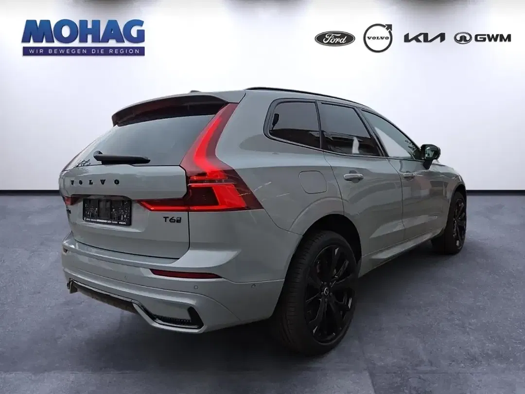 Volvo XC60 - Thumbnail 3