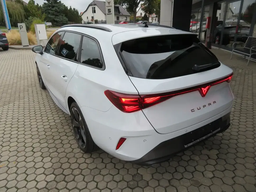 CUPRA Leon - Thumbnail 7