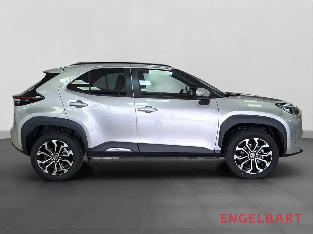Toyota Yaris Cross - Thumbnail 4