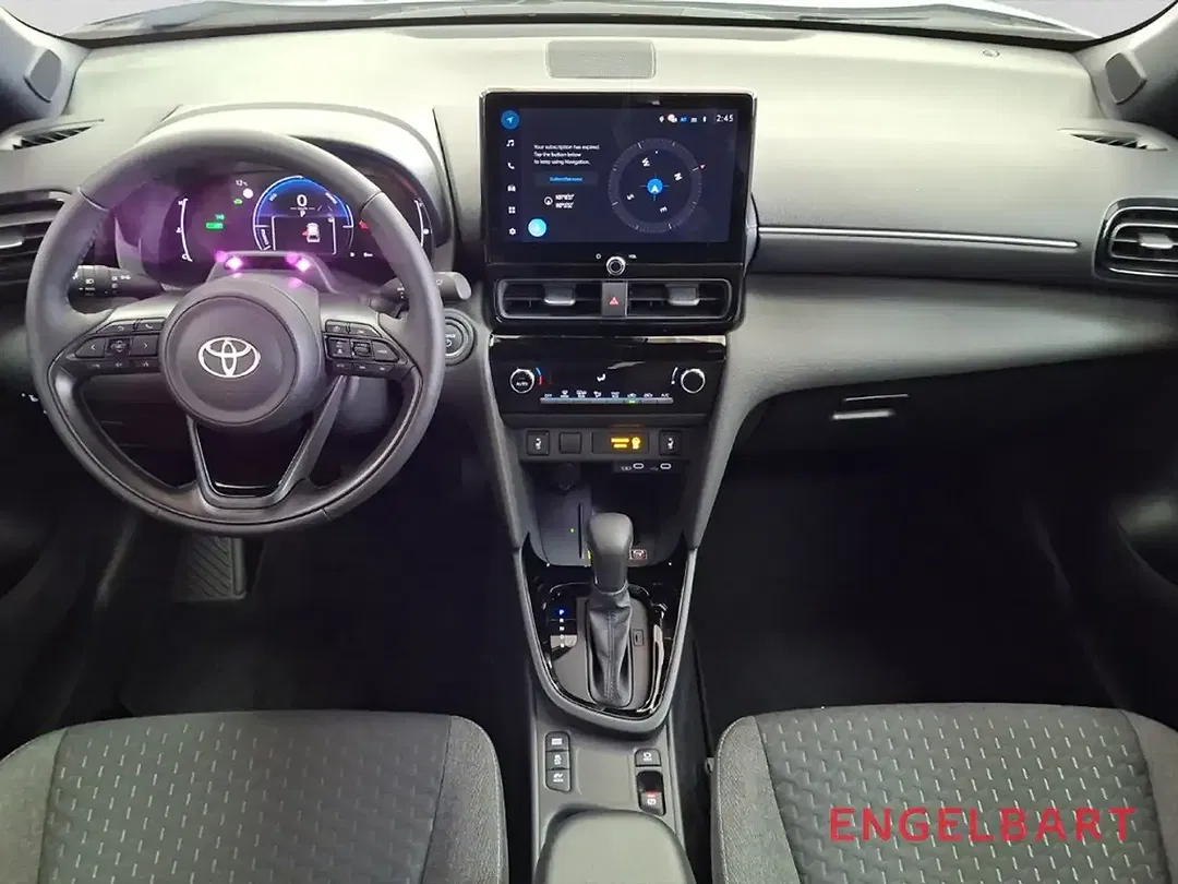 Toyota Yaris Cross - Thumbnail 8