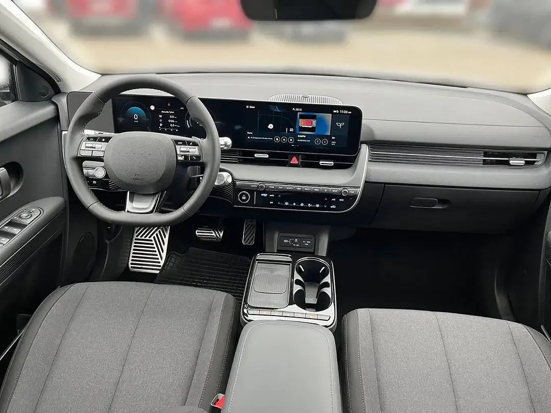 Hyundai IONIQ 5 - Thumbnail 5