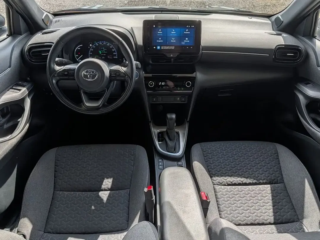 Toyota Yaris Cross - Thumbnail 9