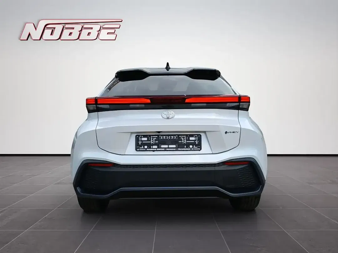 Toyota C-HR - Thumbnail 4
