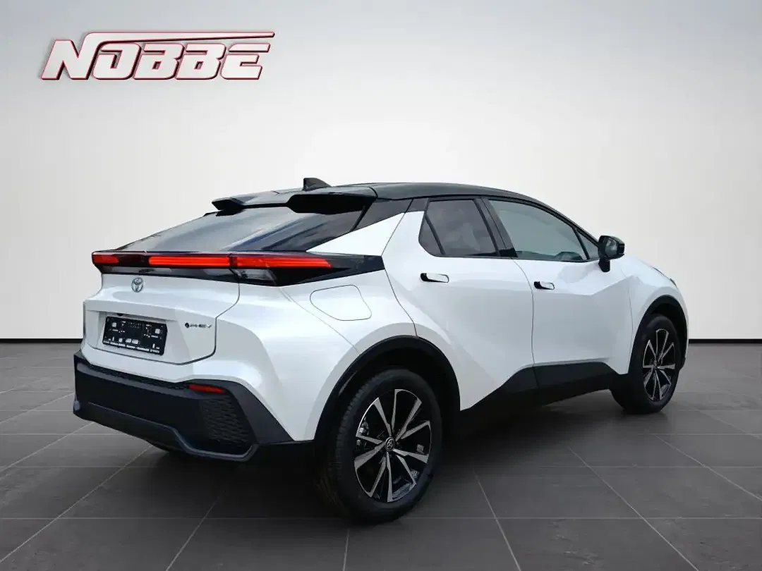 Toyota C-HR - Thumbnail 5