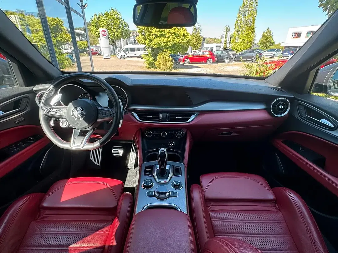 Alfa Romeo Stelvio - Thumbnail 12