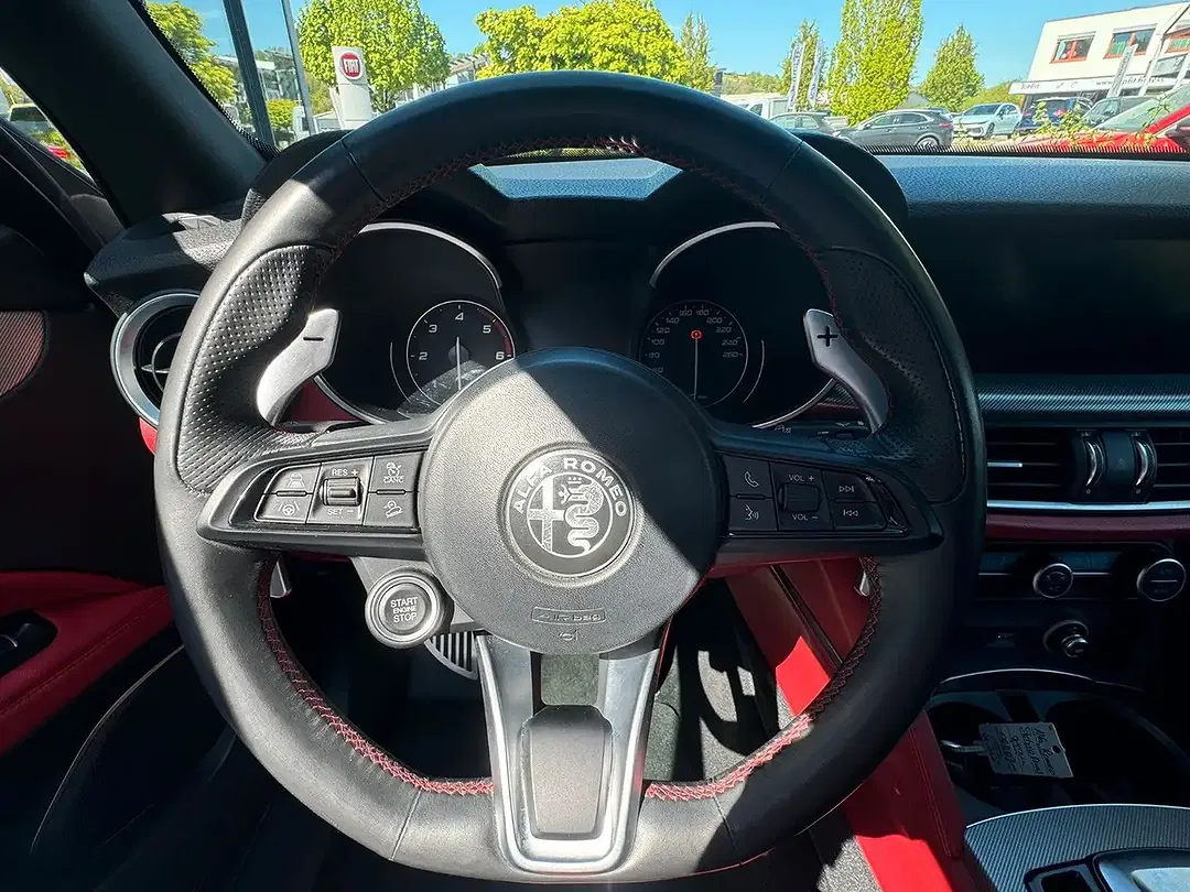 Alfa Romeo Stelvio - Thumbnail 16